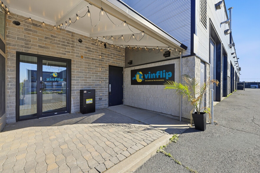 1015 Boul Lionel-Boulet, Varennes, QC à louer - Photo du bâtiment - Image 3 de 11
