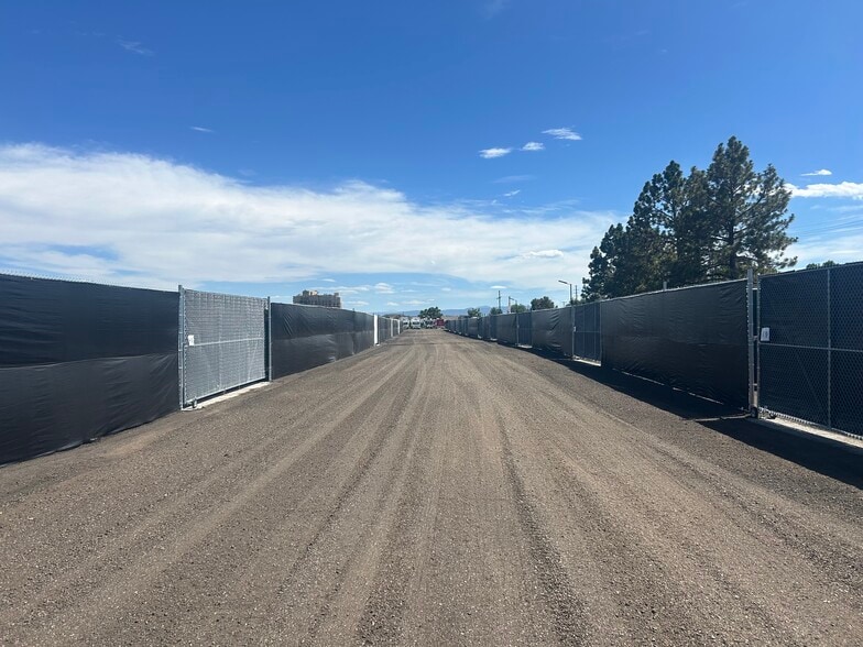 2690 W Union Ave, Englewood, CO for lease - Building Photo - Image 3 of 16