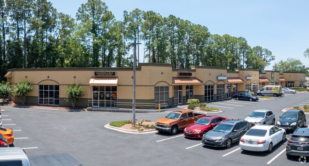 7999-200 Philips Hwy, Jacksonville, FL à louer - Photo du bâtiment - Image 2 de 5