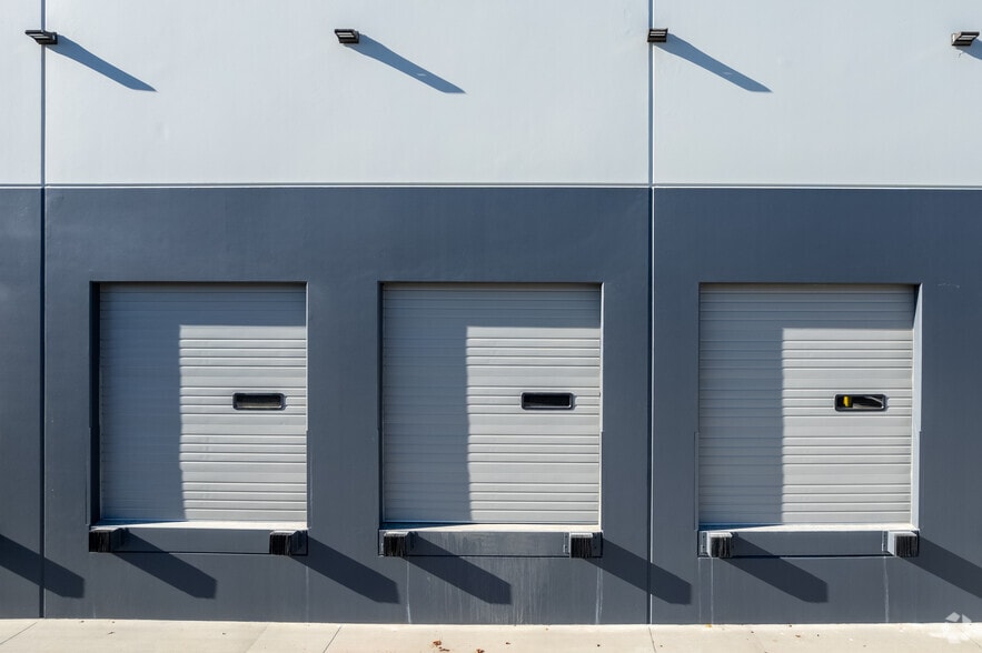 16935 SE 120th Ave, Clackamas, OR à louer - Photo du bâtiment - Image 3 de 7