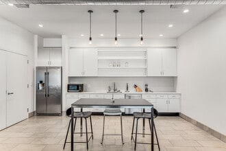 325 5th St, San Francisco, CA for lease Interior Photo- Image 1 of 8