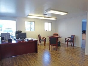 916 Commercial St, Palo Alto, CA à louer Photo intérieure- Image 2 de 5