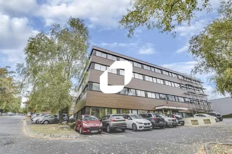Office in Palaiseau for lease - Building Photo - Image 2 of 11