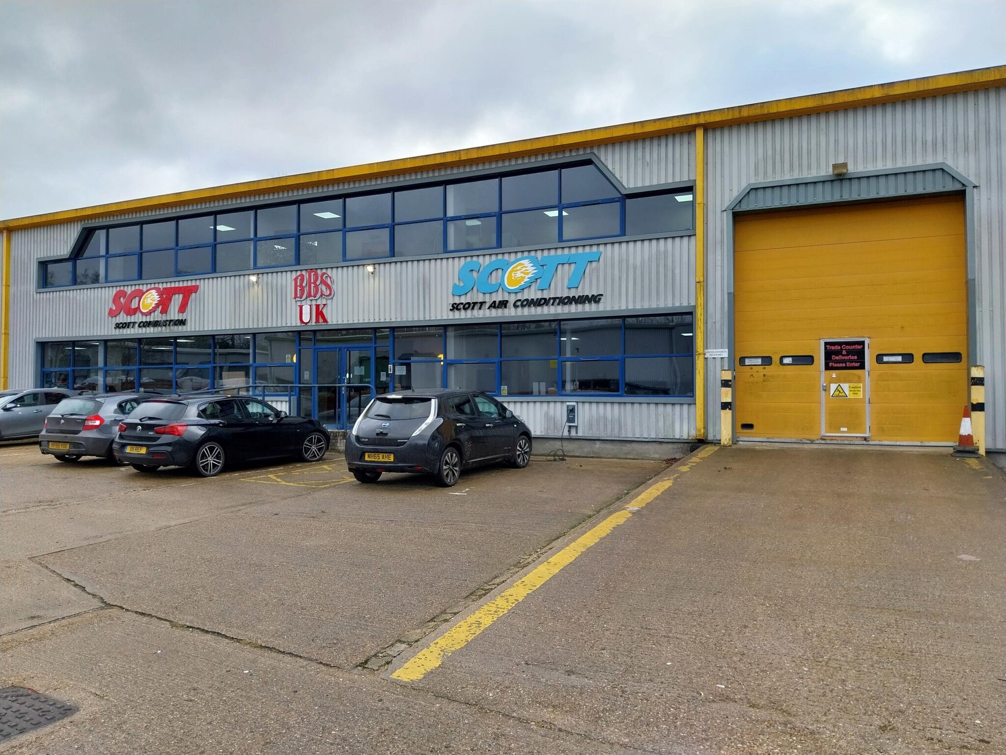 Imberhorne Ln, East Grinstead for lease Building Photo- Image 1 of 4