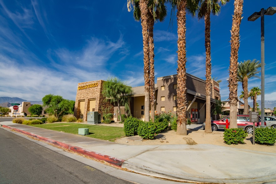 77880-77920 Country Club Dr, Palm Desert, CA for lease - Building Photo - Image 3 of 4