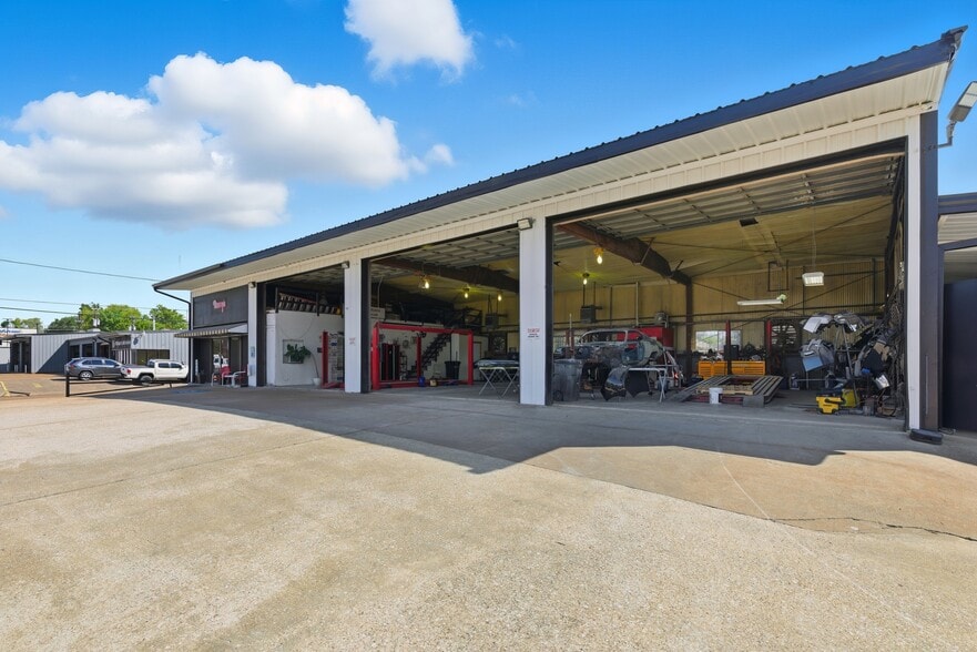 413 Center St, Deer Park, TX for lease - Building Photo - Image 3 of 10