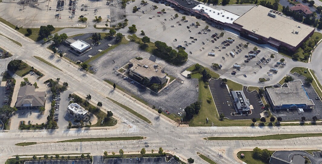 15525 W National Ave, New Berlin, WI for sale Aerial- Image 1 of 3