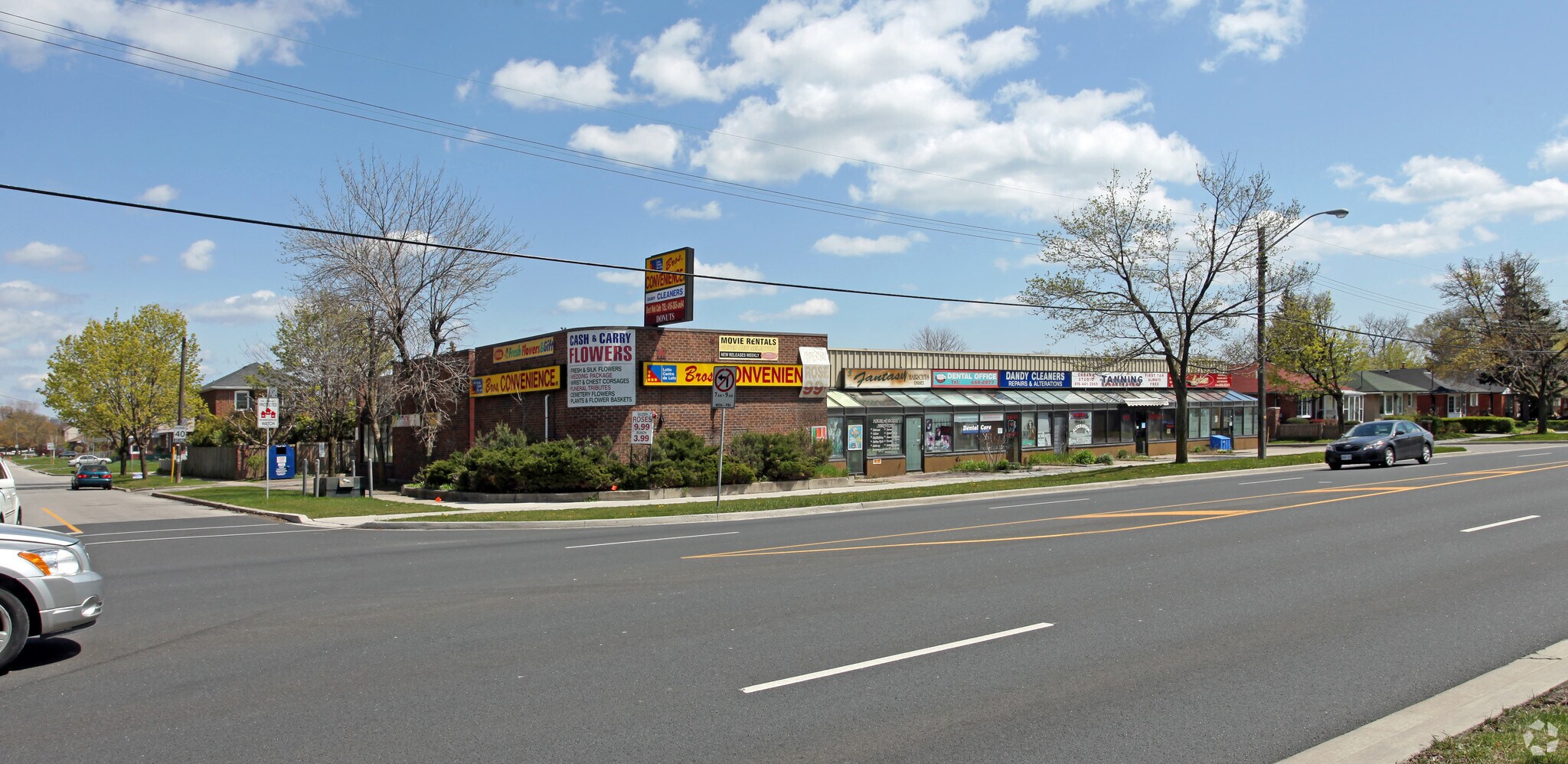 2231 Victoria Park Ave, Toronto, ON à vendre Photo principale- Image 1 de 1