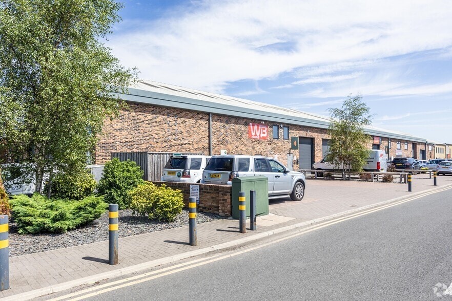 6-9 Ross Rd, Stockton On Tees for lease - Building Photo - Image 2 of 2