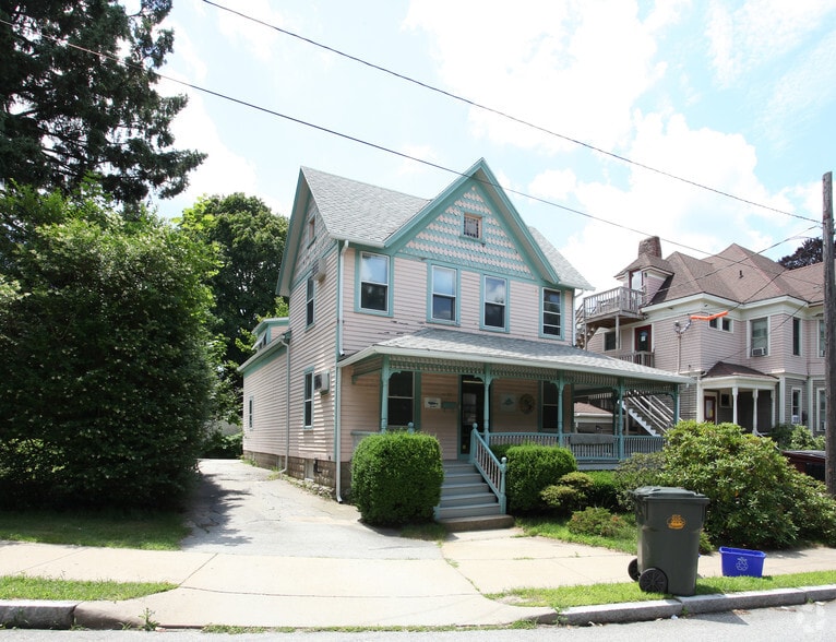 54 Fremont St, New London, CT for sale - Primary Photo - Image 1 of 22