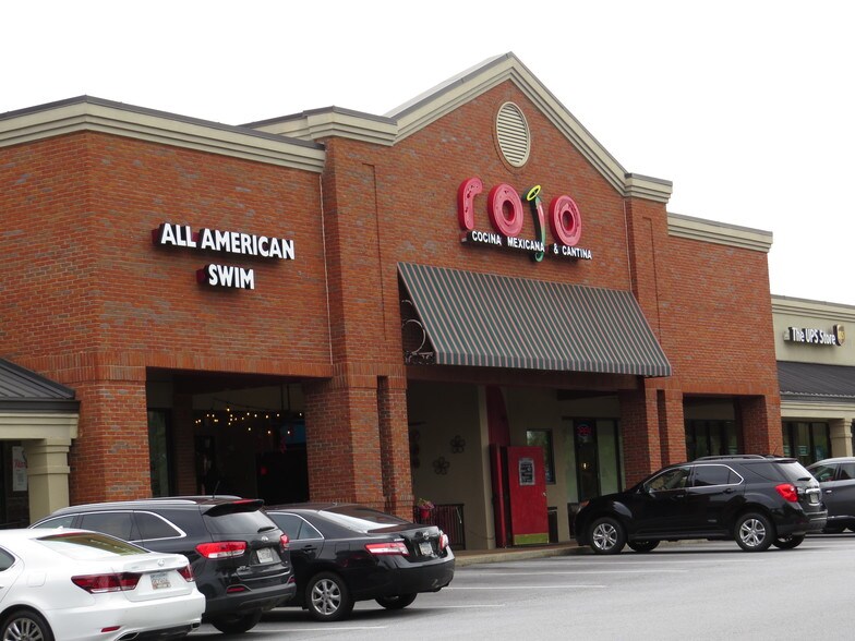 885 W Crossville Rd, Roswell, GA for lease - Building Photo - Image 2 of 9