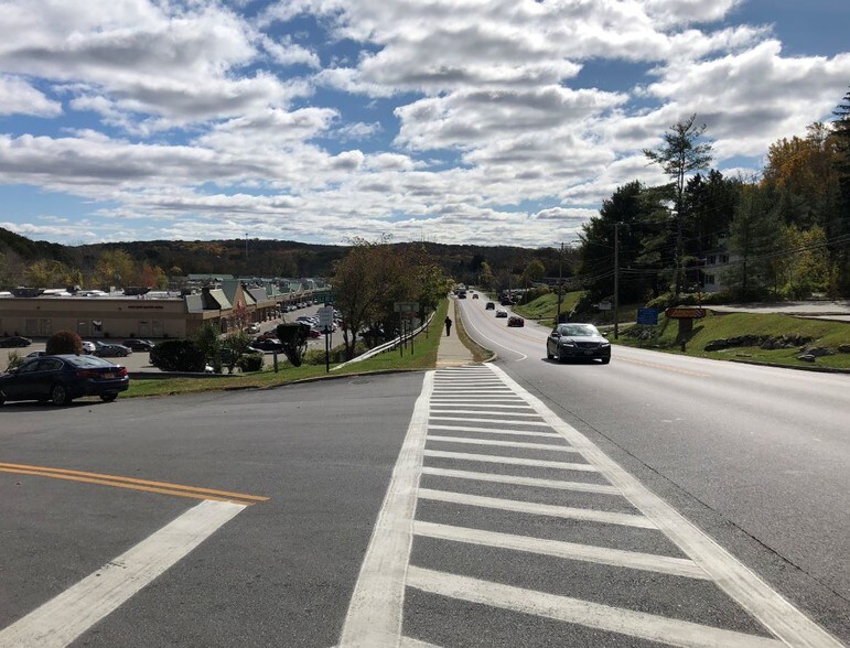 1840 US-6, Carmel, NY à vendre - Photo du bâtiment - Image 2 de 13