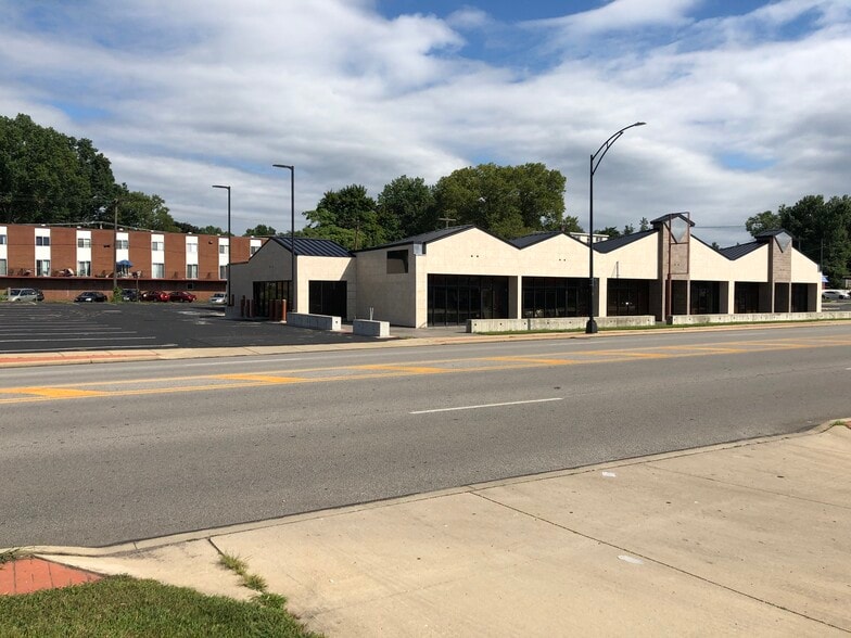 1617-1625 State Rd, Cuyahoga Falls, OH for lease - Building Photo - Image 2 of 7
