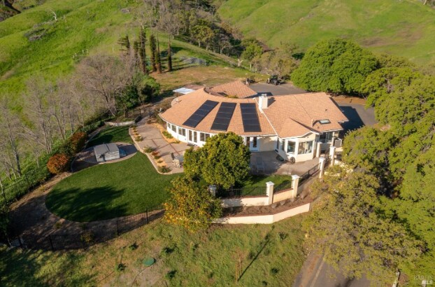 8725 Quail Canyon Rd, Vacaville, CA à vendre - Photo du bâtiment - Image 3 de 64