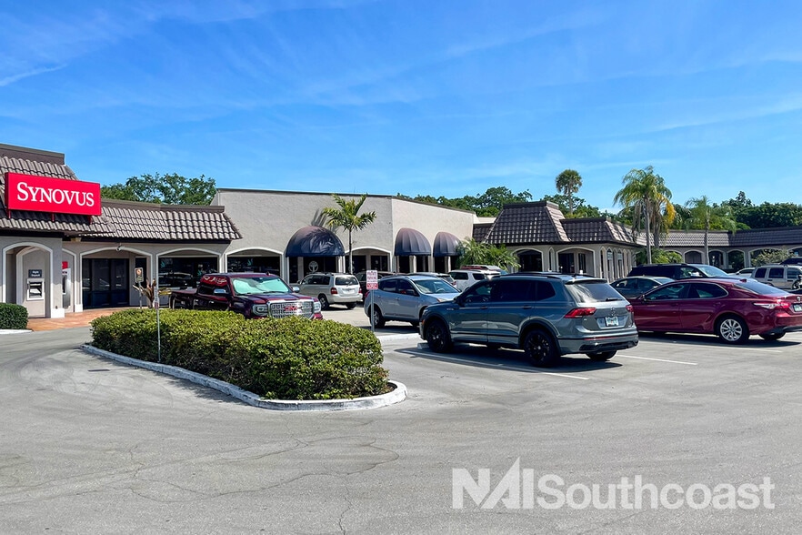 715-735 Colorado Ave, Stuart, FL for lease - Building Photo - Image 1 of 11