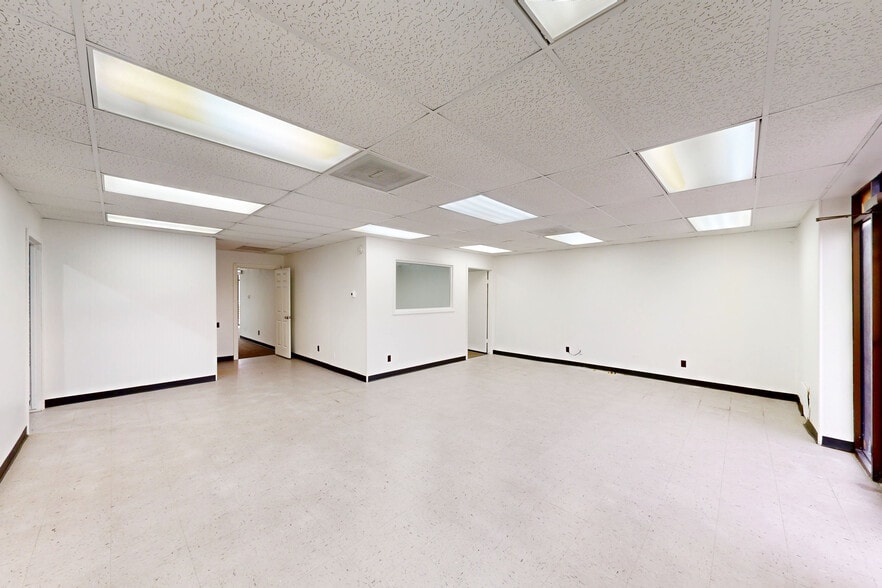 15925 Morales Rd, Houston, TX for lease - Matterport 3D Scan - Image 2 of 41