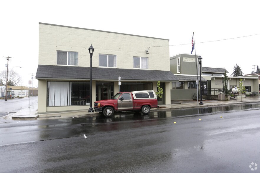 108 Ross St, Molalla, OR à louer - Photo du bâtiment - Image 3 de 28