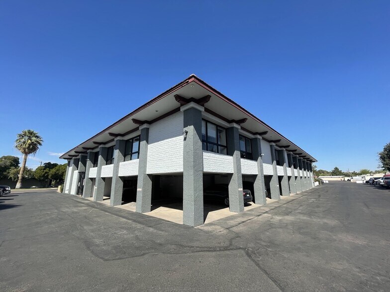 2942 N 24th St, Phoenix, AZ à vendre - Photo du bâtiment - Image 2 de 12