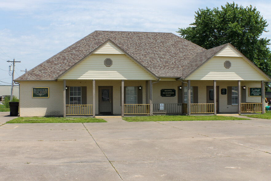 201 S Hominy Ave, Skiatook, OK à louer - Photo principale - Image 1 de 11