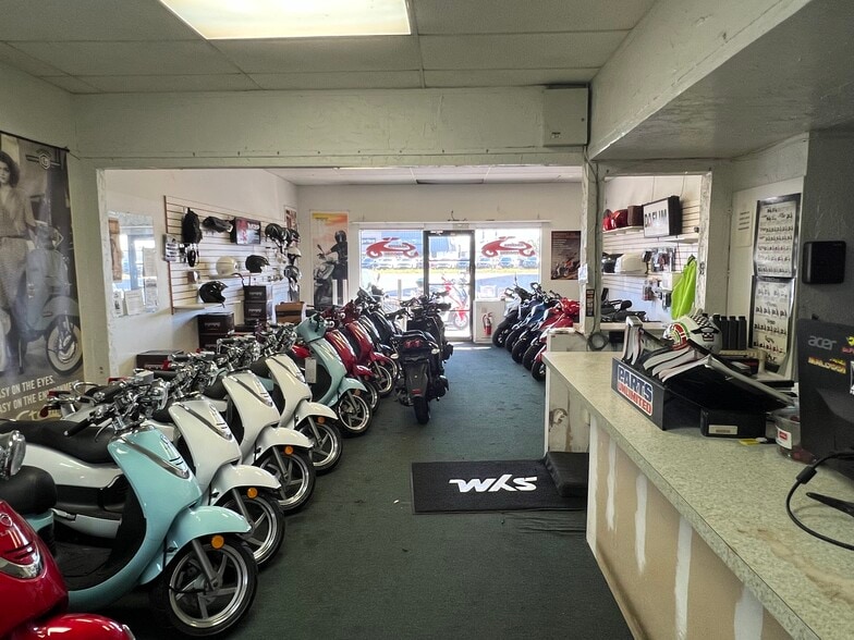 851-859 US Highway 41 Byp S, Venice, FL for sale - Building Photo - Image 3 of 8