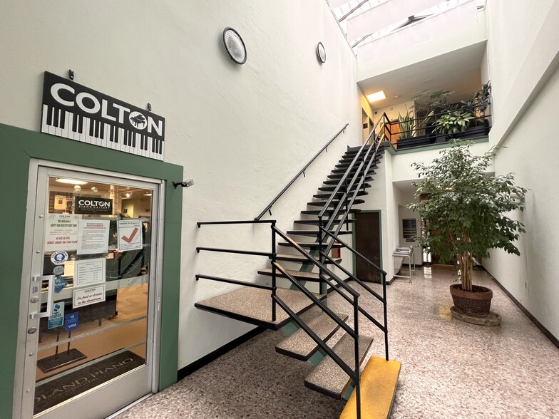 2858 Stevens Creek Blvd, San Jose, CA à louer - Photo du bâtiment - Image 2 de 41