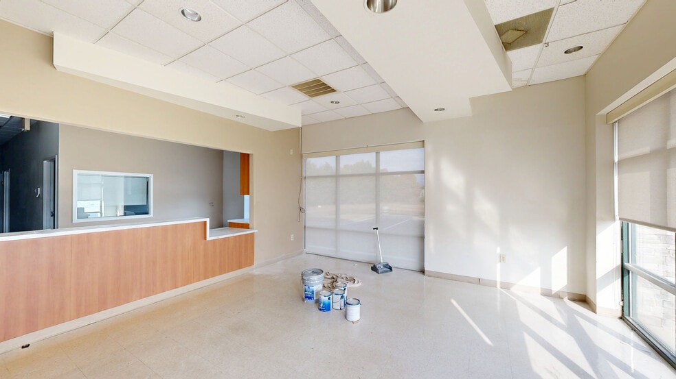 7360 W Friendly Ave, Greensboro, NC à louer - Numérisation 3D de Matterport - Image 2 de 20