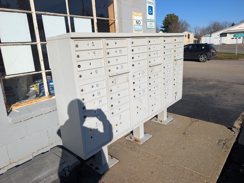 6391 Route 305, Black Creek, NY à vendre - Photo du bâtiment - Image 2 de 3