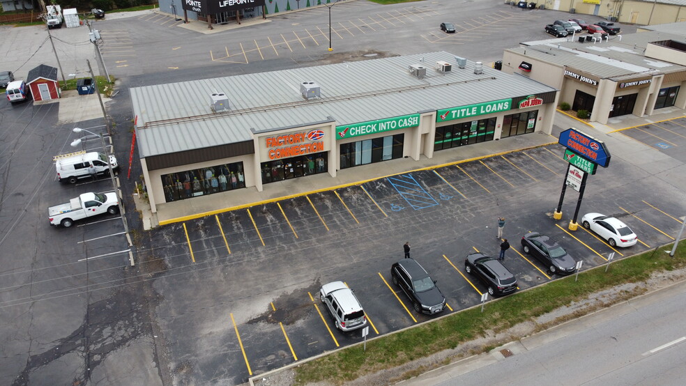 2911-2915 W Broadway Blvd, Sedalia, MO for lease - Building Photo - Image 1 of 1