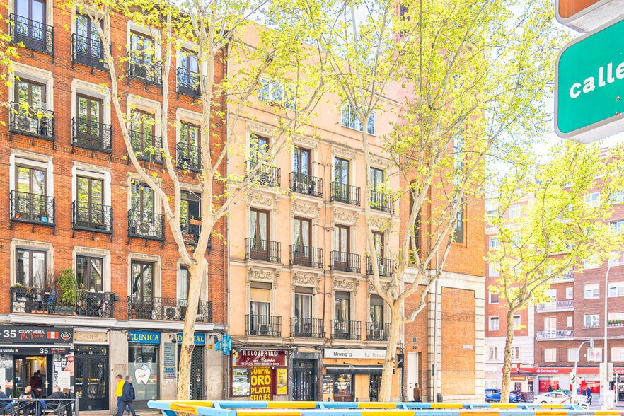 Multifamily in Madrid, Madrid for sale - Building Photo - Image 1 of 1