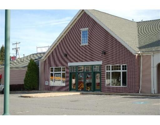 96 N Main St, Carver, MA à louer - Photo du bâtiment - Image 3 de 30