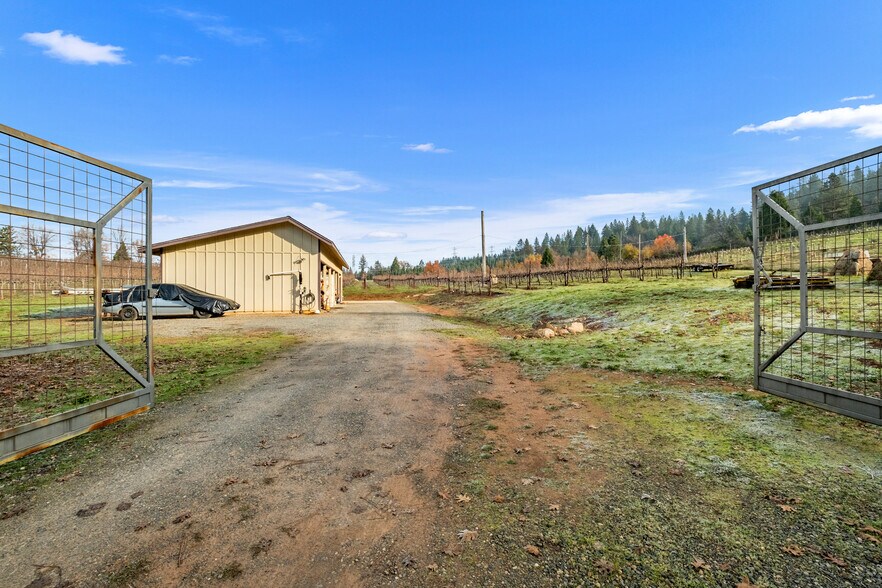 2635 Cleese Rd, Camino, CA à vendre - Photo du bâtiment - Image 2 de 21
