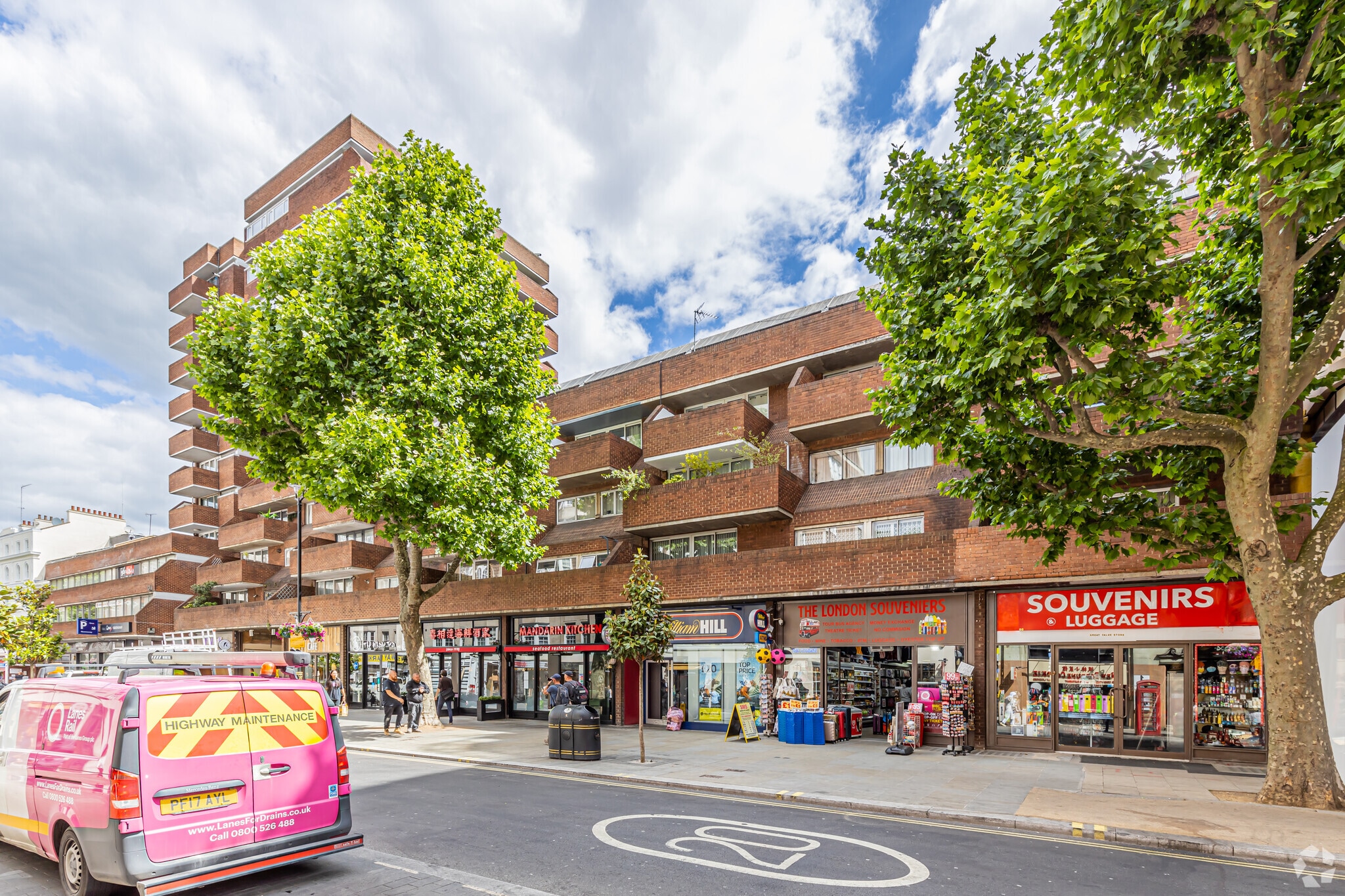 6-28B Queensway, London for lease Primary Photo- Image 1 of 6