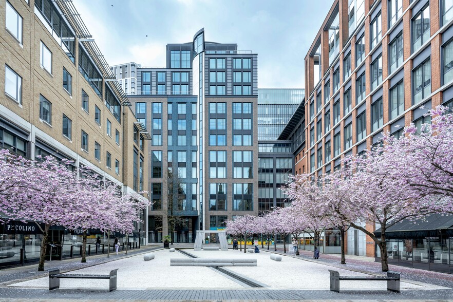 Brindley Pl, Birmingham for lease - Building Photo - Image 1 of 18