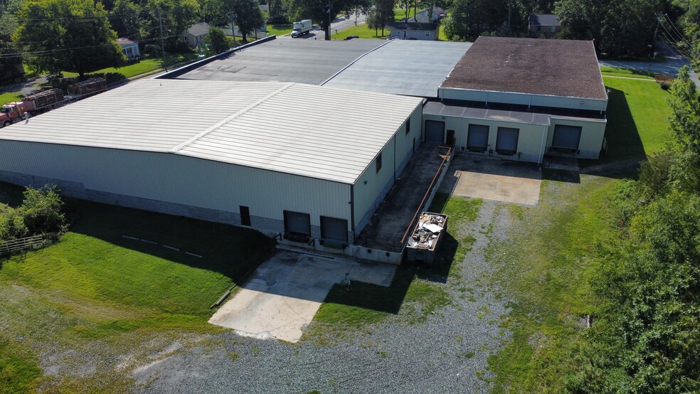 107 High St, Gordonsville, VA for lease - Building Photo - Image 3 of 12