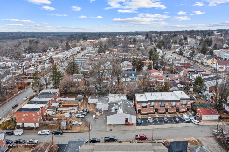 321 W Poplar St, Norristown, PA à vendre - Photo du bâtiment - Image 2 de 11