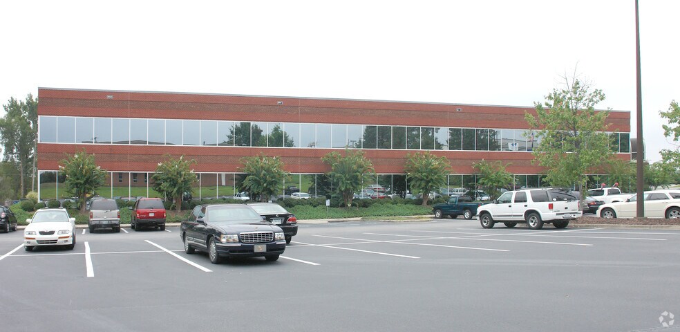 115 Atrium Way, Columbia, SC à louer - Photo du bâtiment - Image 2 de 14