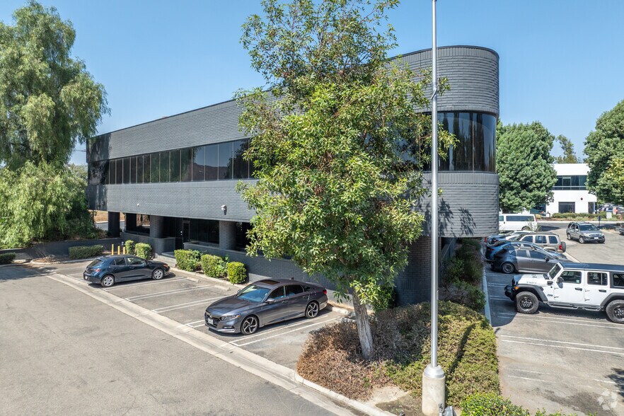 2000 Market St, Riverside, CA à louer - Photo du bâtiment - Image 2 de 8