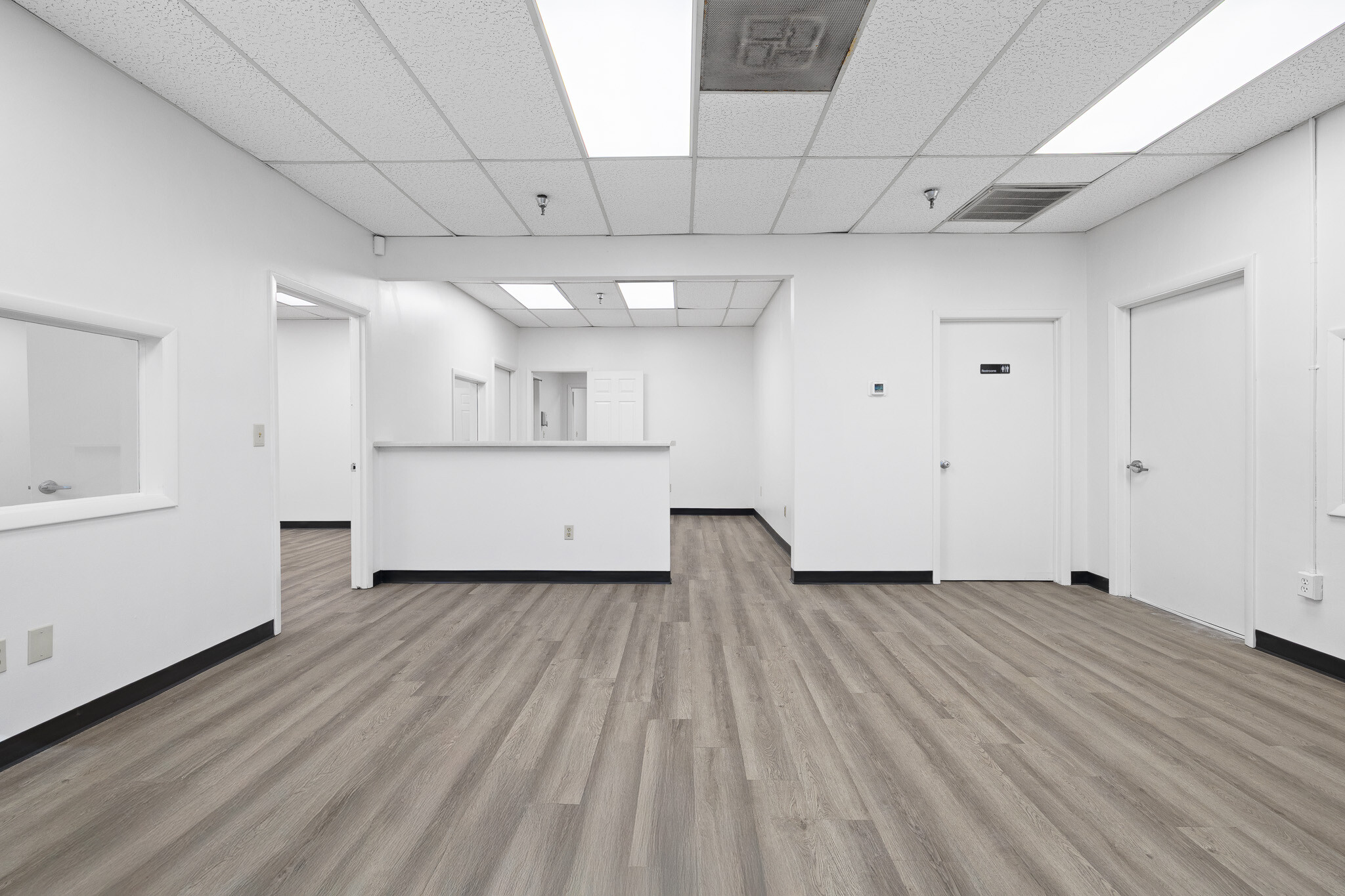 2003-2021 Viscount Row, Orlando, FL for lease Interior Photo- Image 1 of 4