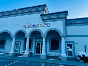 61 Commerce Way, Plymouth, MA à louer Photo du bâtiment- Image 2 de 10