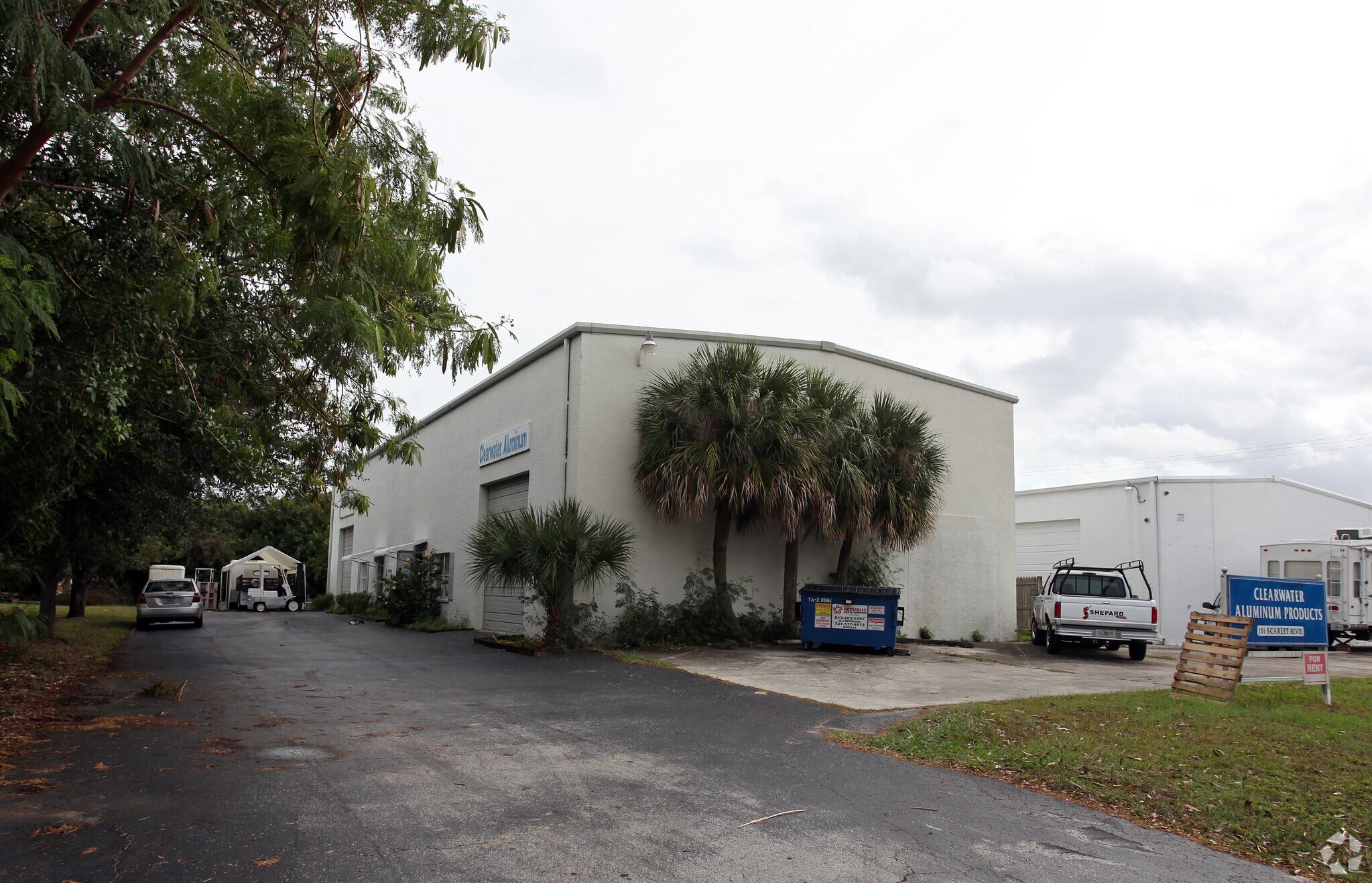 131 Scarlett Blvd, Oldsmar, FL à louer Photo principale- Image 1 de 31