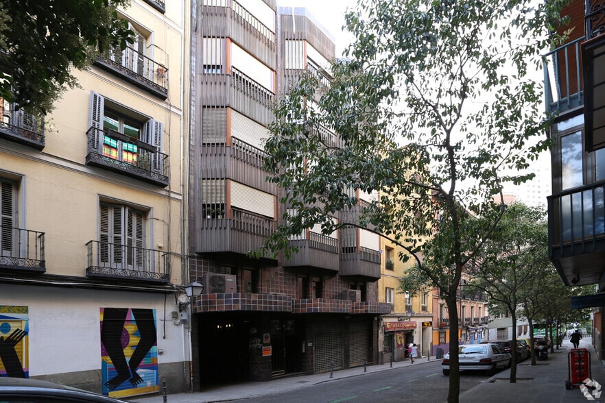 Calle del Conde Duque, 6, Madrid, Madrid à louer - Photo du bâtiment - Image 1 de 2