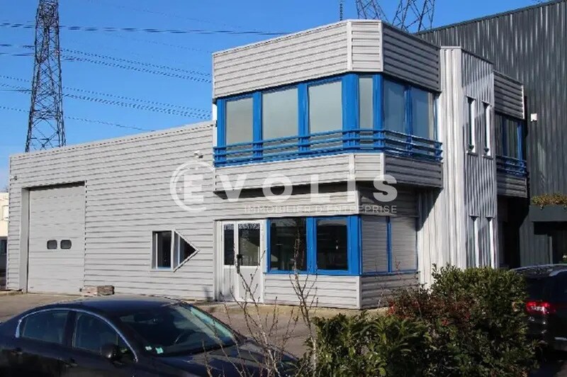 Flex in Marcoussis for lease Building Photo- Image 1 of 19