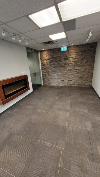 1201 W Pender St, Vancouver, BC for lease - Interior Photo - Image 3 of 10