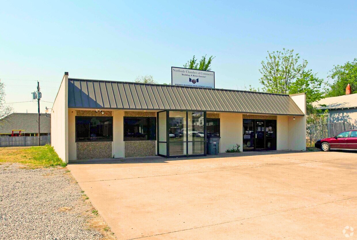 910 SW E Ave, Lawton, OK à vendre Photo du bâtiment- Image 1 de 3