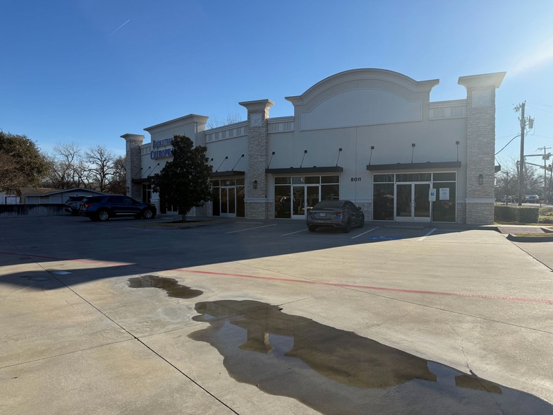 8011 S Cooper St, Arlington, TX à louer - Photo du bâtiment - Image 3 de 9