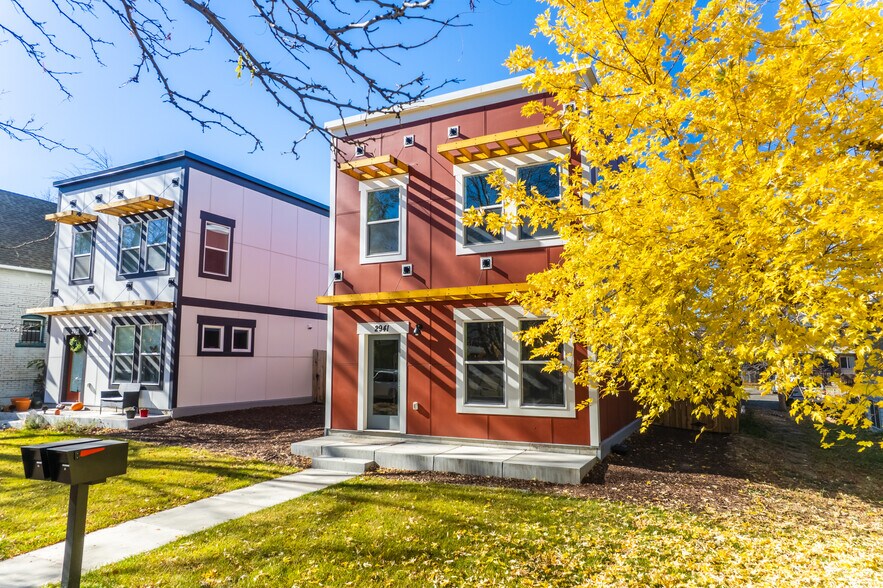 Whittier Residences portefeuille de 6 propriétés à vendre sur LoopNet.ca - Photo du bâtiment - Image 2 de 9