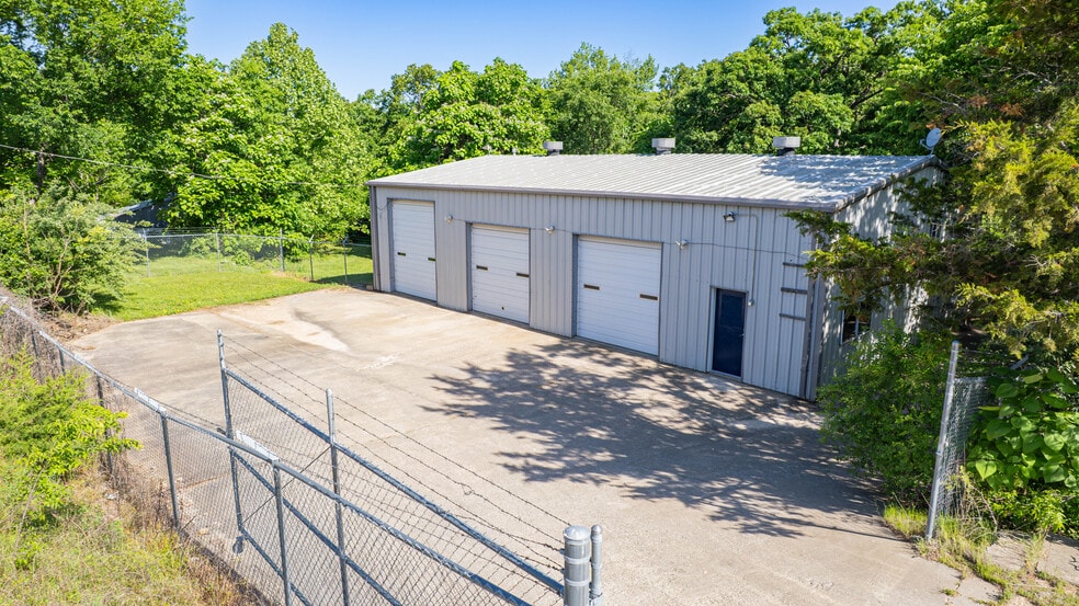414 Highway 42, Osage Beach, MO for lease - Building Photo - Image 2 of 40