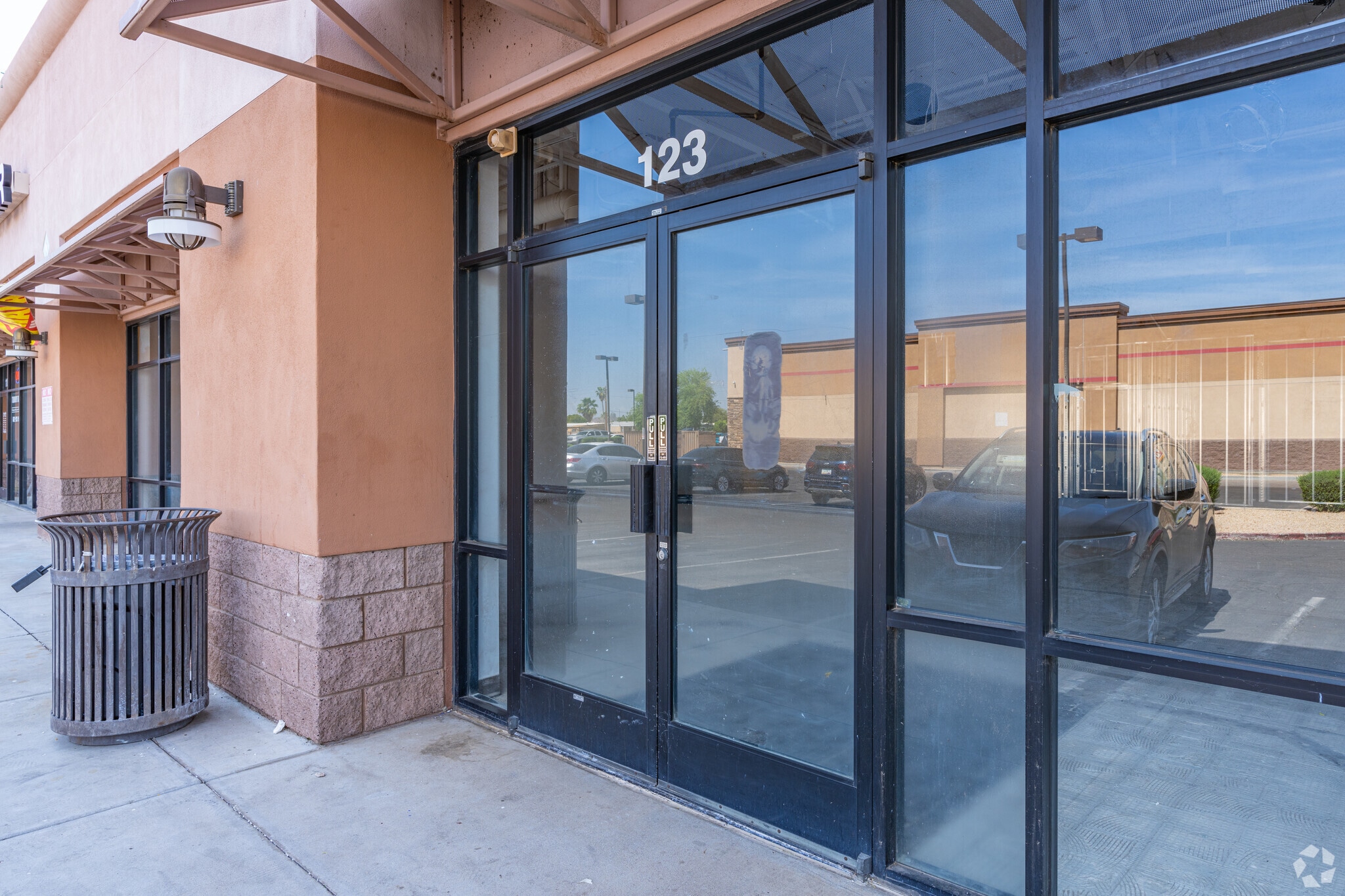 1825-1855 W Greenway Rd, Phoenix, AZ à louer Photo intérieure- Image 1 de 5