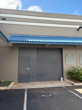 94-547 Ukee St, Waipahu, HI à louer Photo du bâtiment- Image 1 de 6