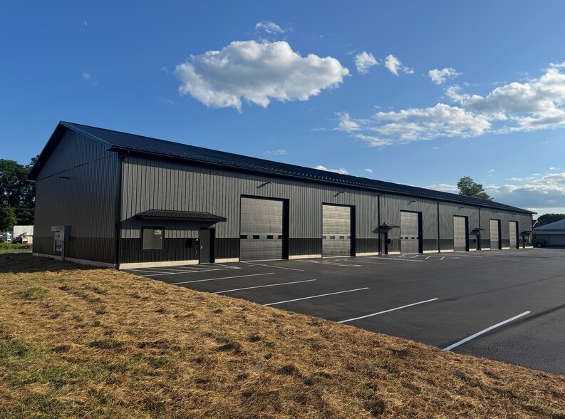 785 Burdeck St, Rotterdam, NY à louer - Photo du bâtiment - Image 3 de 9